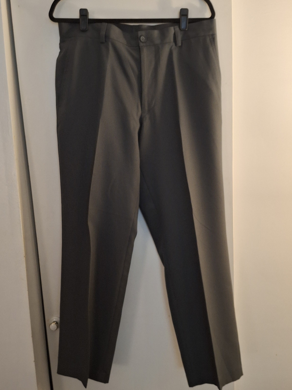 Izod Men's Straight Dress Pants in Charcoal Gray
